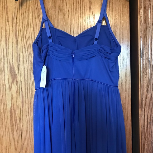 Jessica Simpson gown - Picture 5 of 5